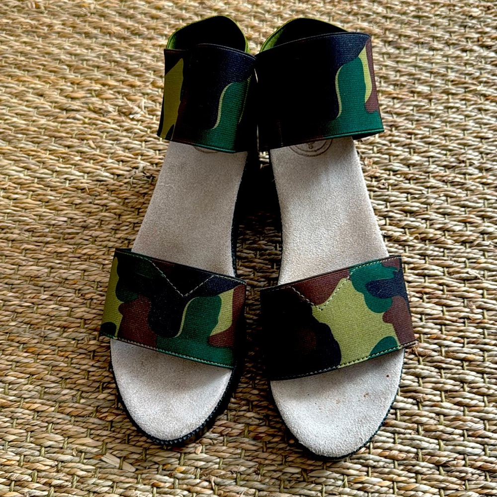 Charleston Shoe Company
Size 6
Worn once